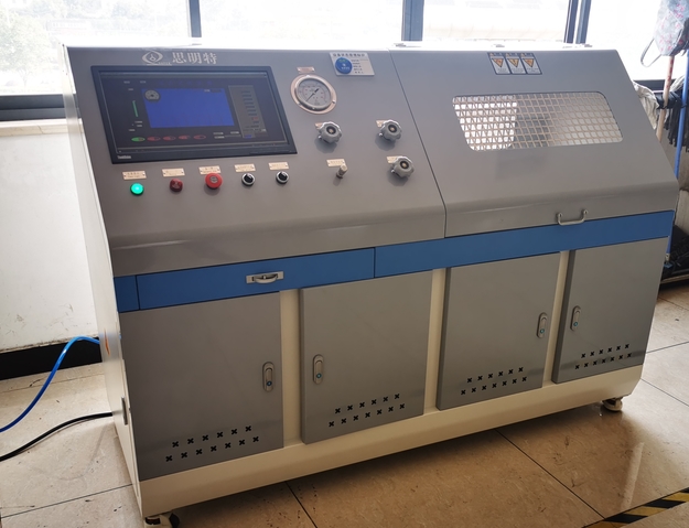 大小管件疲勞試驗(yàn)機(jī)的工作原理