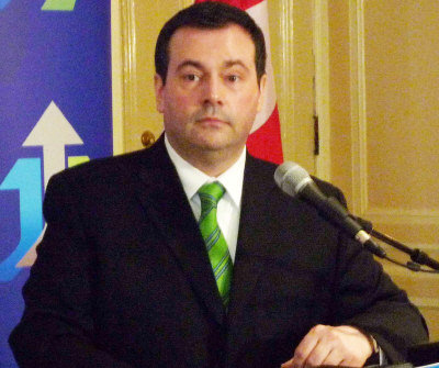 <a href='http://m.llwuxin.cn/' target='_blank'>學在加拿大</a>